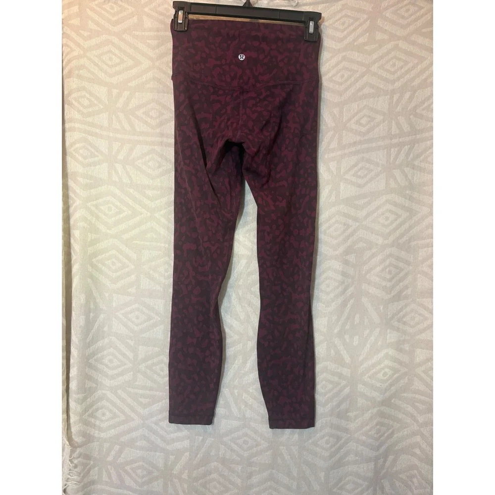 Lululemon‎ Align HR Crop 21 Leopard Jacquard Burgundy Ankle Leggings Size 4